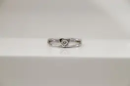 Кольцо love